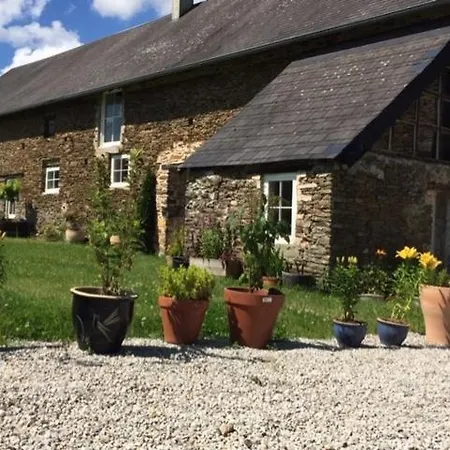 Chez Thomas 7 Route Du Monde Ancien Bed and breakfast Saint-Georges-D'Aunay