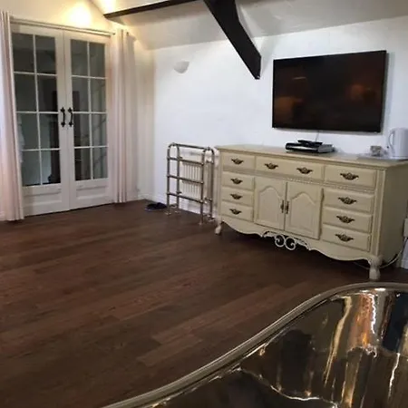 فندق مبيت وإفطار Chez Thomas 7 Route Du Monde Ancien 4*