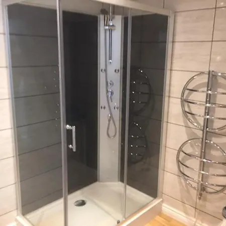 Chez Thomas 7 Route Du Monde Ancien Bed and breakfast 4*