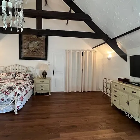 Chez Thomas 7 Route Du Monde Ancien Bed and breakfast Saint-Georges-D'Aunay