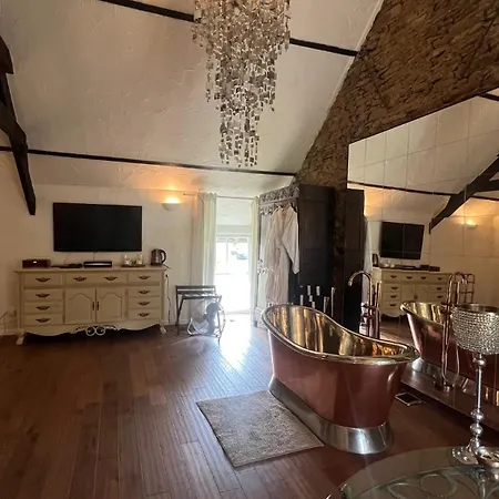 Chez Thomas 7 Route Du Monde Ancien فندق مبيت وإفطار Saint-Georges-D'Aunay