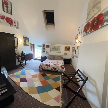 Chez Thomas 7 Route Du Monde Ancien Bed and breakfast 4*