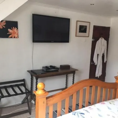 Chez Thomas 7 Route Du Monde Ancien Bed and breakfast Saint-Georges-D'Aunay