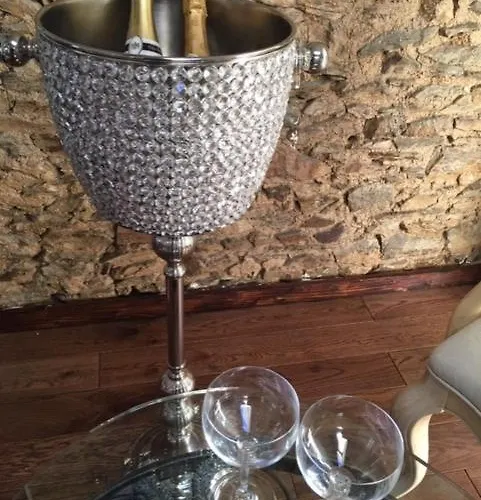 Chez Thomas 7 Route Du Monde Ancien Bed & Breakfast 4*